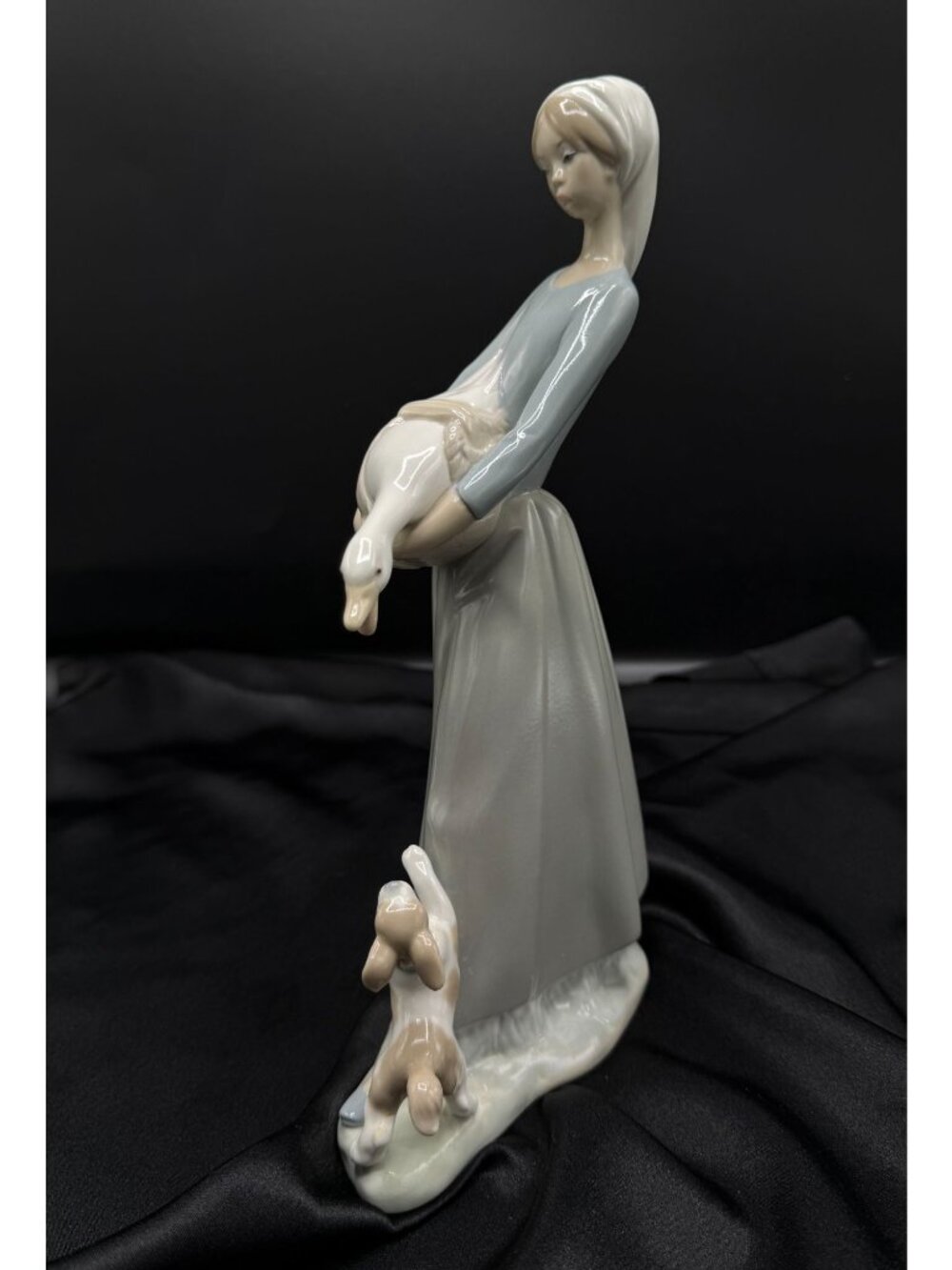 Vintage 1980's-1990's Lladro Signed Girl With Goose & Dog Porcelain Figurine